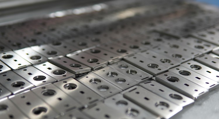 在铝合金外壳质量控制方面，专业的加工厂是怎样做的？